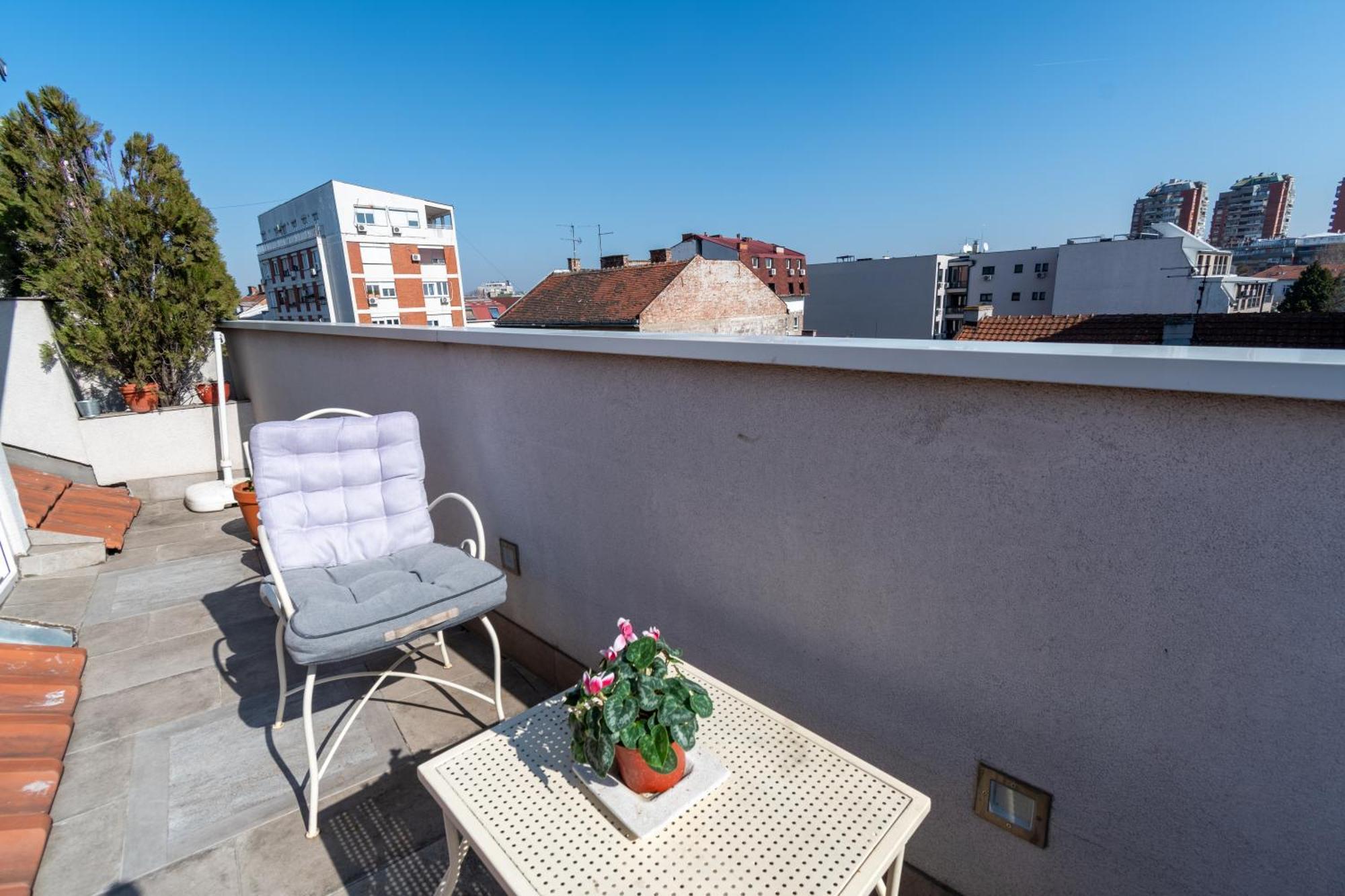 Klara Vracar 90 M2, Dve I Po Spavace Sobe Belgrado Exterior foto